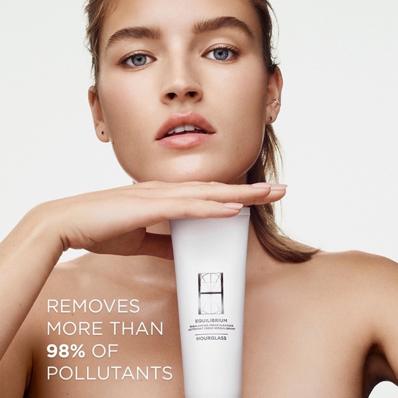 💦 HOURGLASS Equilibrium"™ Rebalancing Cream Cleanser - Picture 4 of 8
